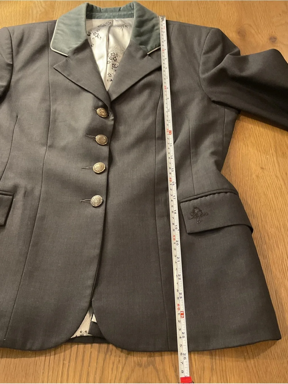 Equestrian Tailored Blazer with Velvet-Trim Collar Salzburg Buttons